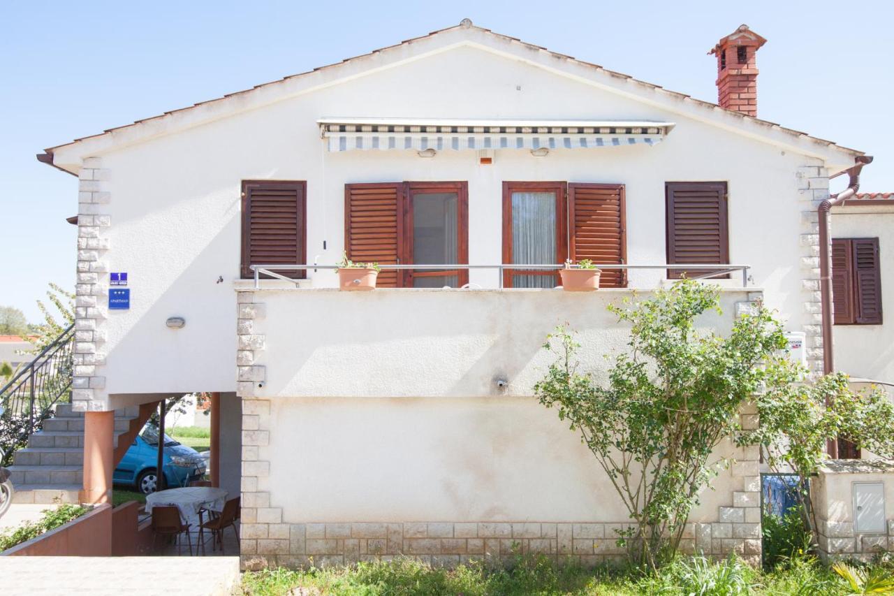 Apartman Kristina Apartment Banjole Exterior photo
